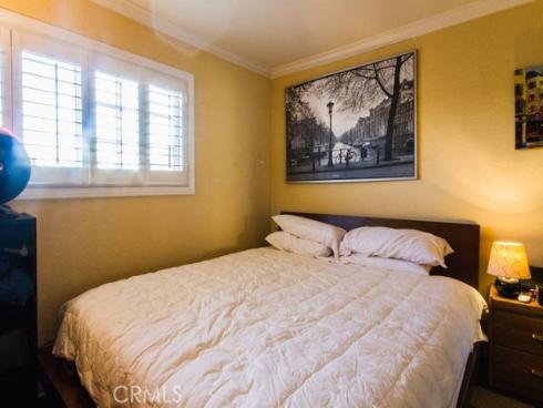 990  Trabuco  , Costa Mesa, CA