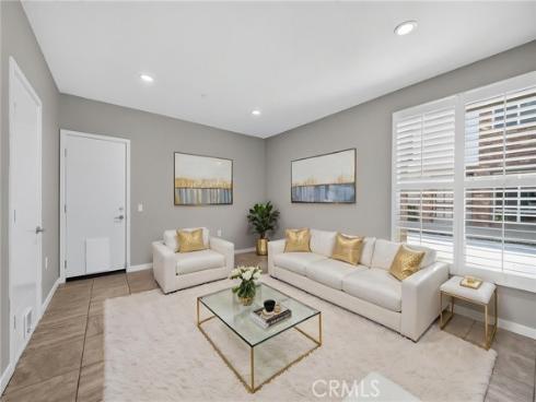 821 Brickyard , Costa Mesa, CA
