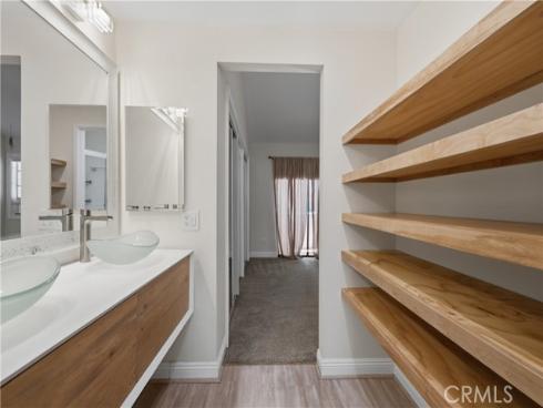 435 Bryson Springs 38 , Costa Mesa, CA