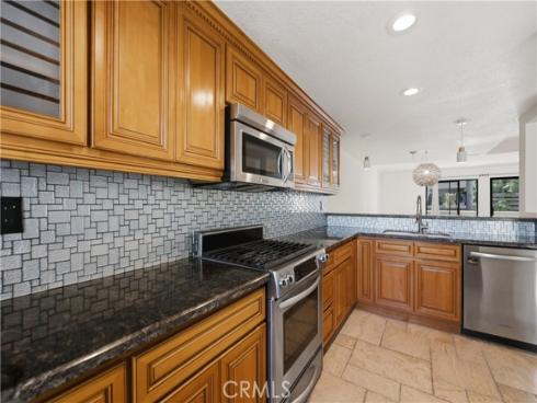 435 Bryson Springs 38 , Costa Mesa, CA