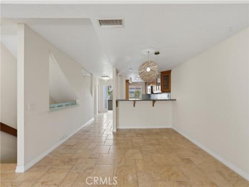 435 Bryson Springs 38 , Costa Mesa, CA