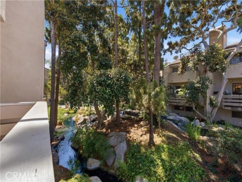 435 Bryson Springs 38 , Costa Mesa, CA
