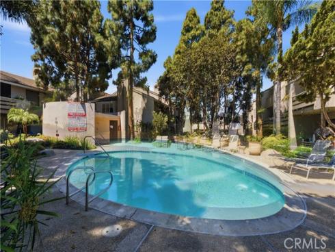 435 Bryson Springs 38 , Costa Mesa, CA