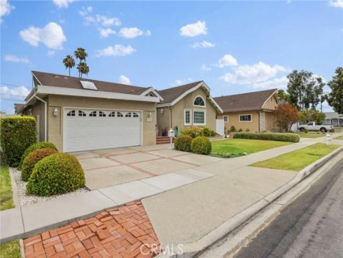 3134  Killarney   Lane, Costa Mesa, CA