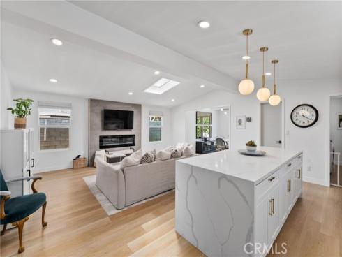 2135  Parsons   Street, Costa Mesa, CA