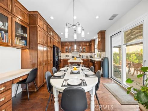 2707  Ashwood  , Costa Mesa, CA