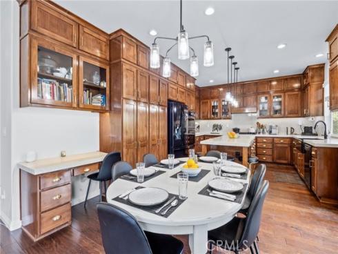 2707  Ashwood  , Costa Mesa, CA
