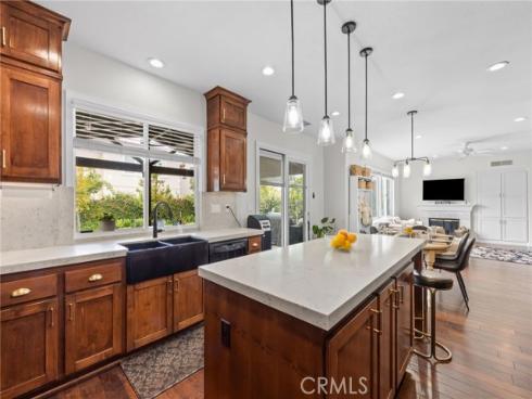2707  Ashwood  , Costa Mesa, CA
