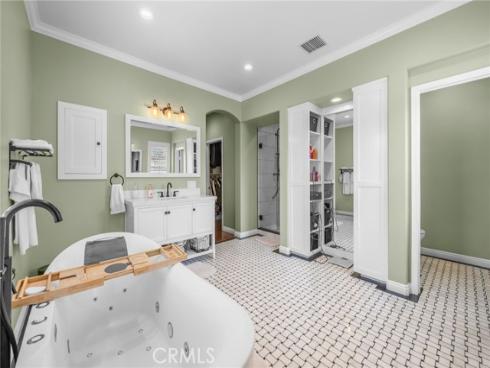 2707  Ashwood  , Costa Mesa, CA