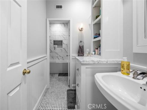 2707  Ashwood  , Costa Mesa, CA