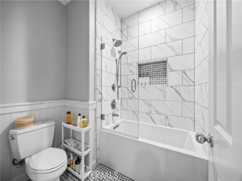 2707  Ashwood  , Costa Mesa, CA