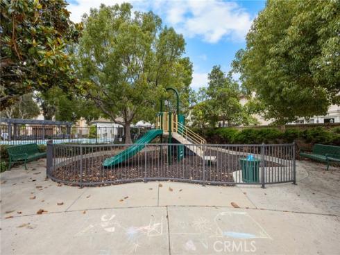 2707  Ashwood  , Costa Mesa, CA