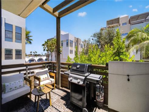 1687  Grand View  , Costa Mesa, CA