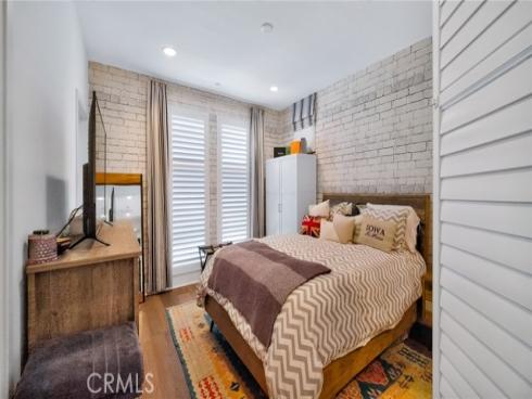 1687  Grand View  , Costa Mesa, CA