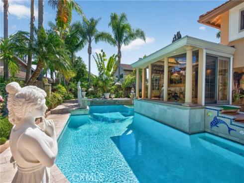 2740 Cardinal Drive, Costa Mesa, CA
