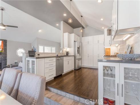 2463  Irvine  A2  Avenue, Costa Mesa, CA
