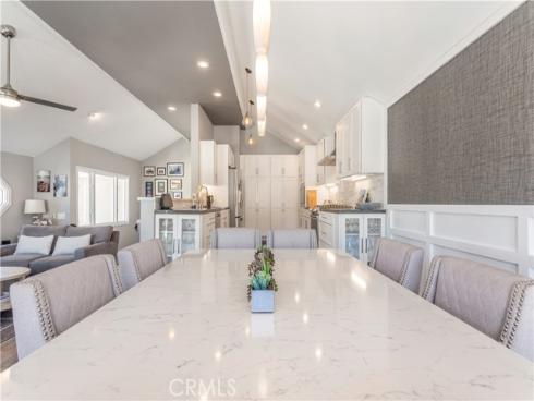 2463  Irvine  A2  Avenue, Costa Mesa, CA