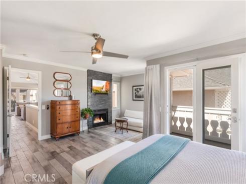 2463  Irvine  A2  Avenue, Costa Mesa, CA