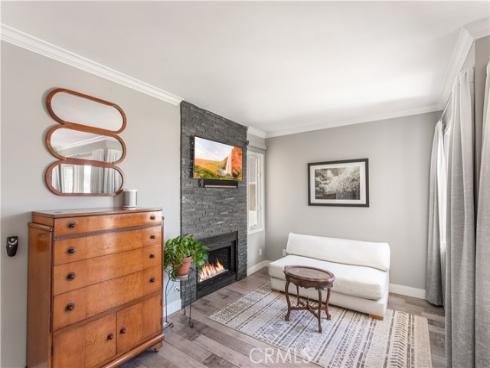 2463  Irvine  A2  Avenue, Costa Mesa, CA