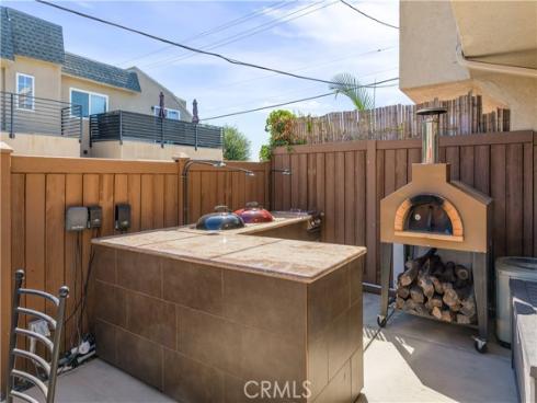 2463  Irvine  A2  Avenue, Costa Mesa, CA
