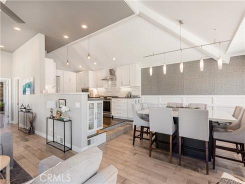 2463  Irvine  A2  Avenue, Costa Mesa, CA