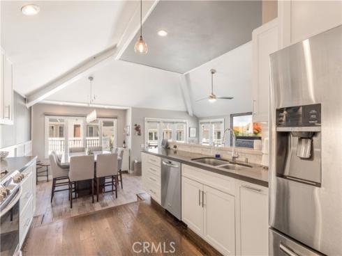2463  Irvine  A2  Avenue, Costa Mesa, CA