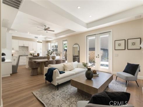 267  Mesa Dr  , Costa Mesa, CA