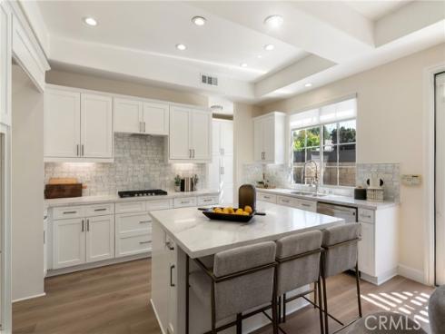 267  Mesa Dr  , Costa Mesa, CA