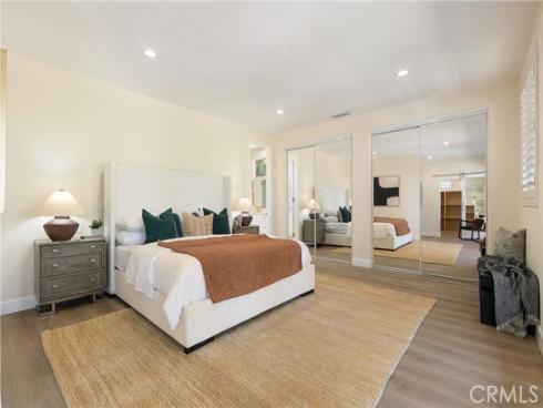 267  Mesa Dr  , Costa Mesa, CA