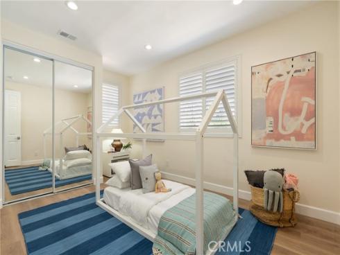 267  Mesa Dr  , Costa Mesa, CA