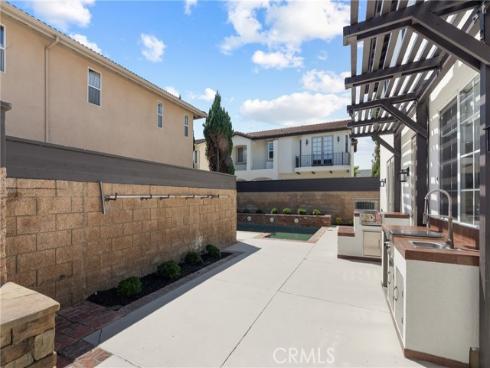 267  Mesa Dr  , Costa Mesa, CA