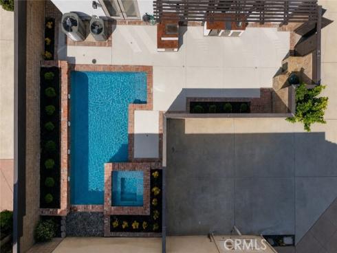 267  Mesa Dr  , Costa Mesa, CA