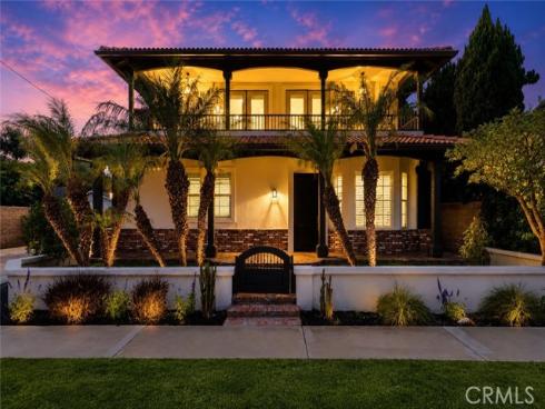 267  Mesa Dr  , Costa Mesa, CA