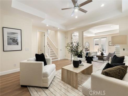 267  Mesa Dr  , Costa Mesa, CA