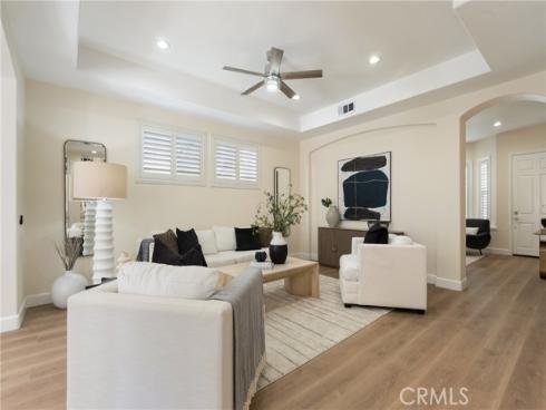 267  Mesa Dr  , Costa Mesa, CA