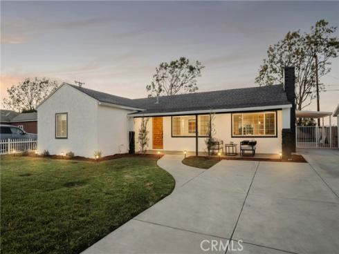 810  Congress  , Costa Mesa, CA