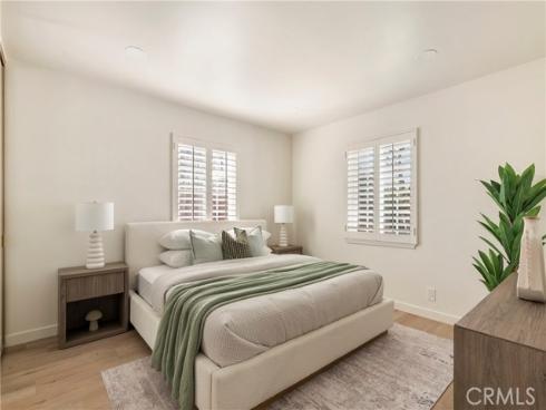 810  Congress  , Costa Mesa, CA
