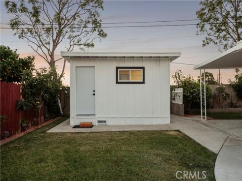 810  Congress  , Costa Mesa, CA