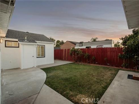 810  Congress  , Costa Mesa, CA
