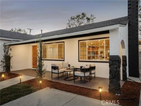 810  Congress  , Costa Mesa, CA