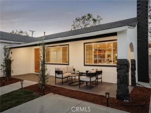 810  Congress  , Costa Mesa, CA