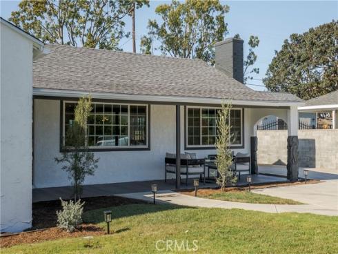 810  Congress  , Costa Mesa, CA