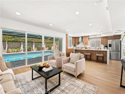 3368  California  , Costa Mesa, CA