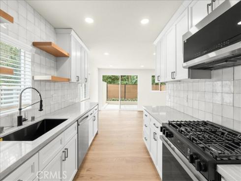 1945  Sundance  , Costa Mesa, CA
