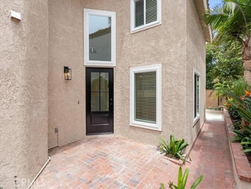 1945  Sundance  , Costa Mesa, CA