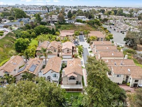1945  Sundance  , Costa Mesa, CA