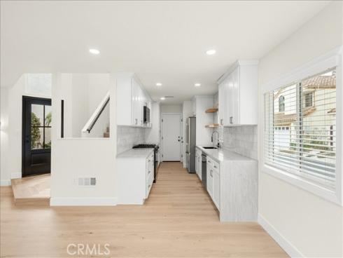 1945  Sundance  , Costa Mesa, CA