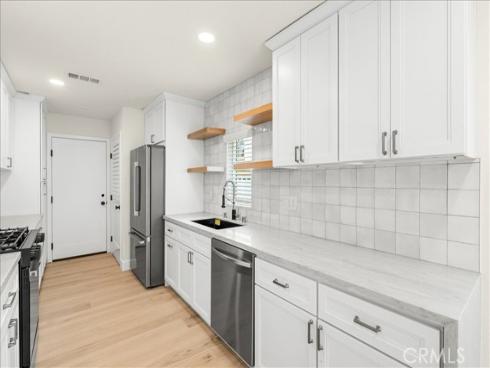 1945  Sundance  , Costa Mesa, CA