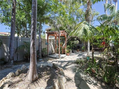 444  Bryson Springs  , Costa Mesa, CA