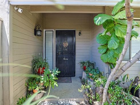 444  Bryson Springs  , Costa Mesa, CA